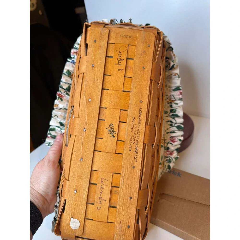 Longaberger Cottage Garden Tour Bread Basket Liner Brick May‎ 2000 Signed
